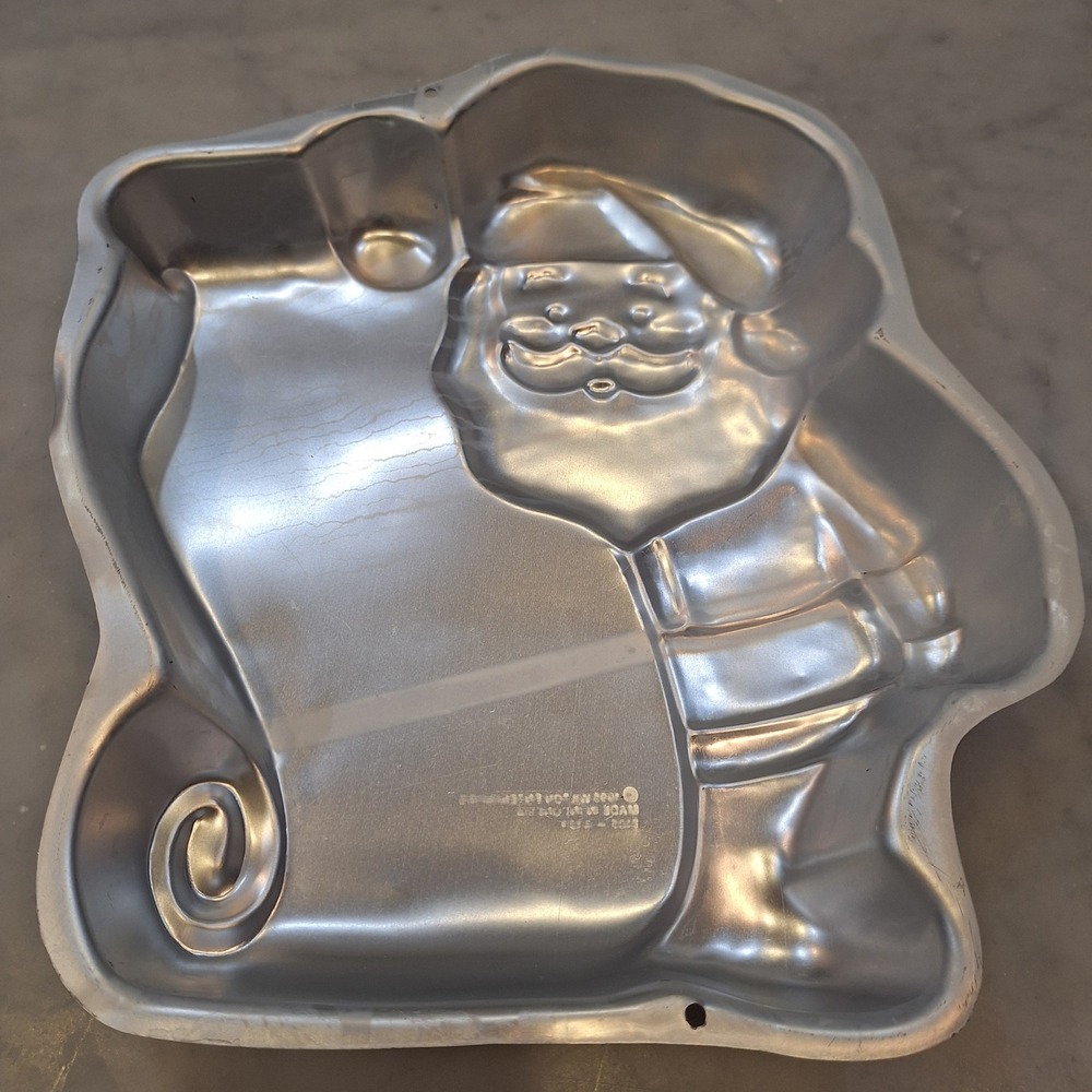 Vintage Wilton Santa Checking List Cake Pan 2105-3323 Holiday Christmas Baking